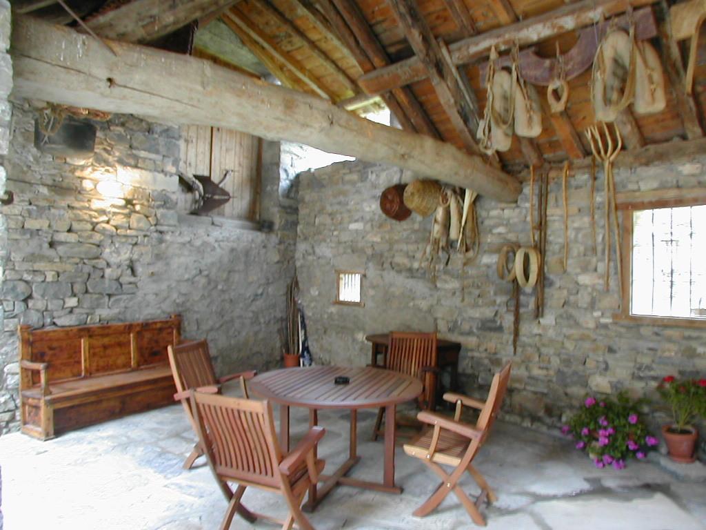 Apartamentos Casa Buisan Broto Εξωτερικό φωτογραφία